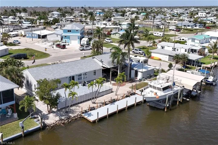 2442 York RD, ST. JAMES CITY FL 33956