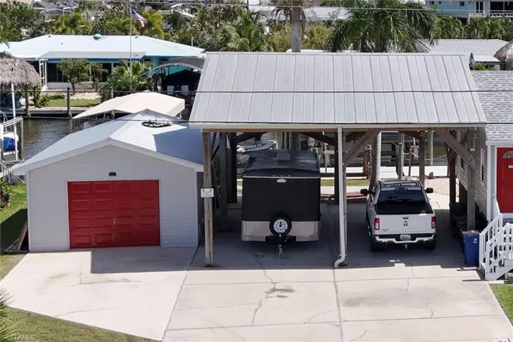 2442 York RD, ST. JAMES CITY FL 33956
