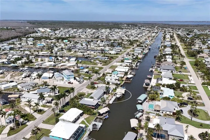 2442 York RD, ST. JAMES CITY FL 33956