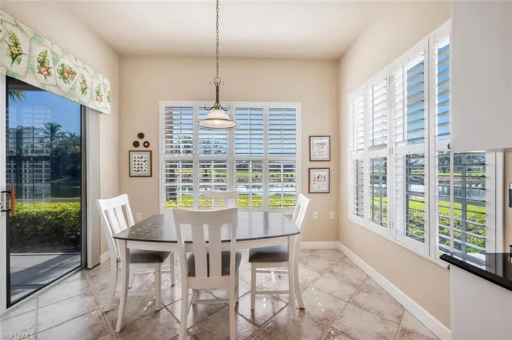 Breakfast Nook with Sliders to Lanai