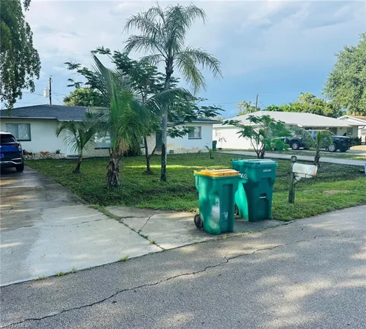 1171 Alhambra Cir, Naples, Florida 34103