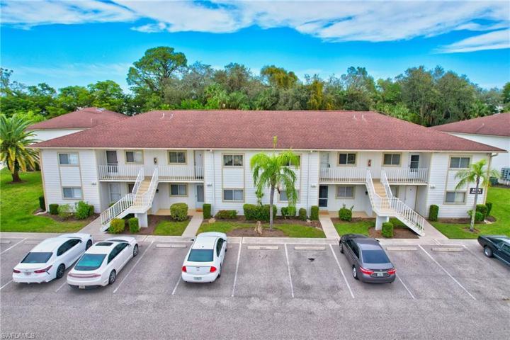 2375  Naples Trace  CIR, NAPLES, FL 34109