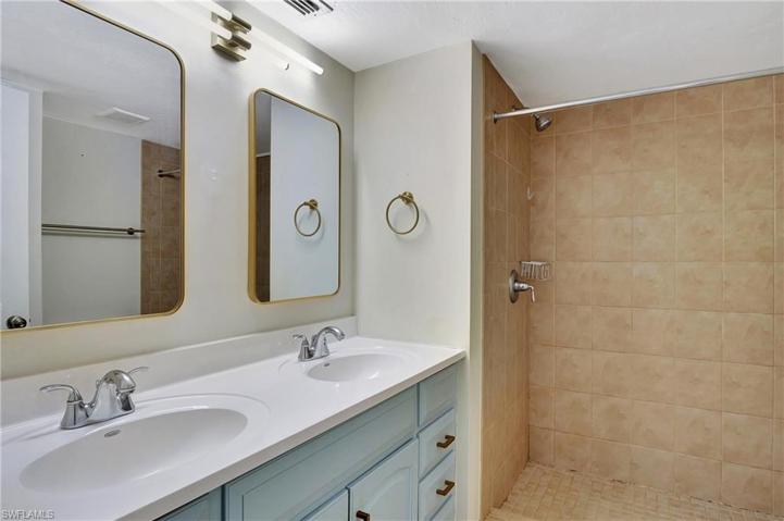 2375  Naples Trace  CIR, NAPLES, FL 34109