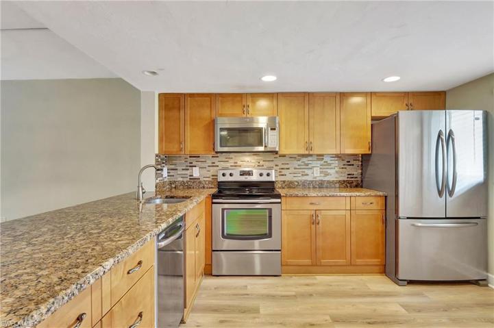 2375  Naples Trace  CIR, NAPLES, FL 34109