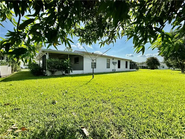 48 Heath Aster Ln, Lehigh Acres, Florida 33936