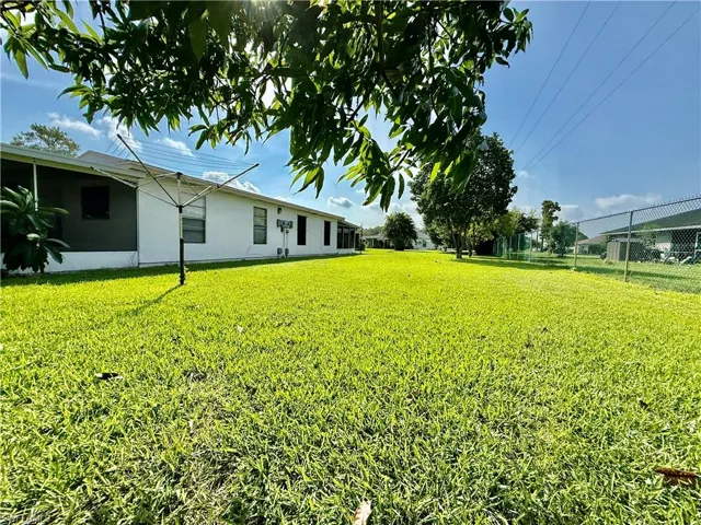 48 Heath Aster Ln, Lehigh Acres, Florida 33936