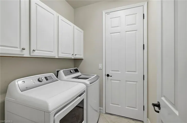 28517 Westmeath Ct, Bonita Springs, Florida 34135