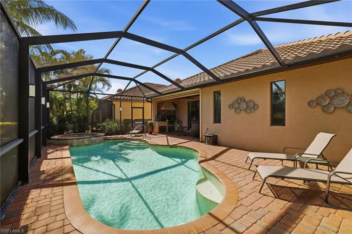 28517 Westmeath Ct, Bonita Springs, Florida 34135