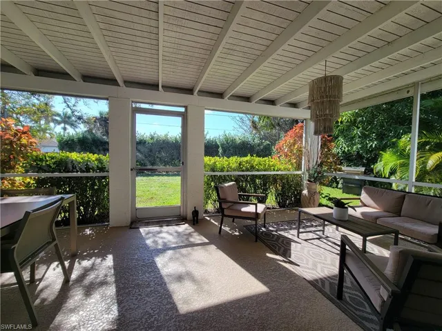 Lanai (3)