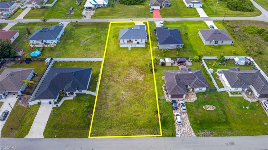 173 Peerless St, Lehigh Acres, Florida 33974