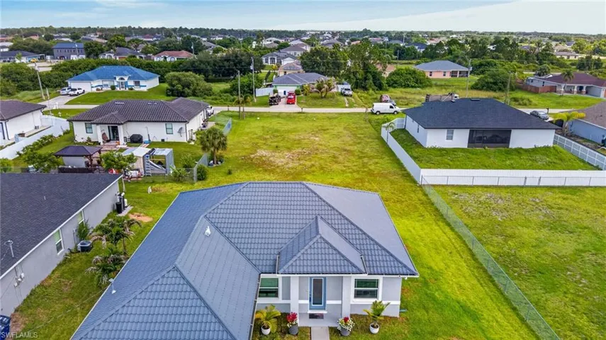 173 Peerless St, Lehigh Acres, Florida 33974