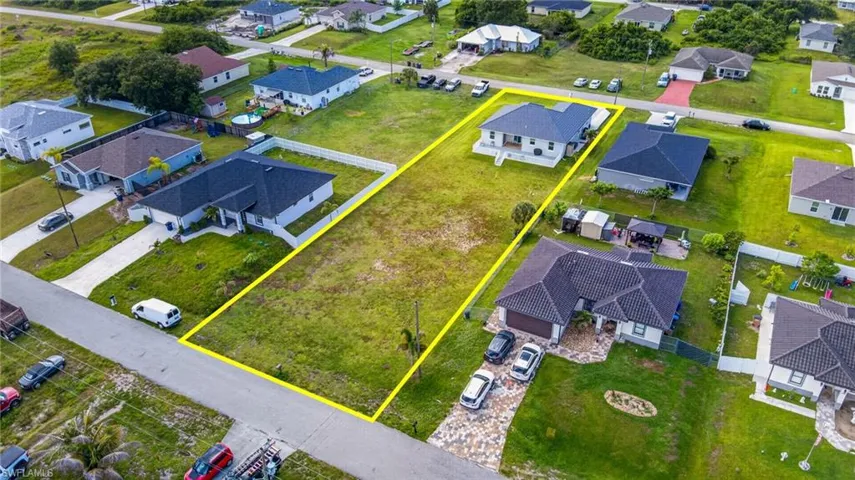 173 Peerless St, Lehigh Acres, Florida 33974