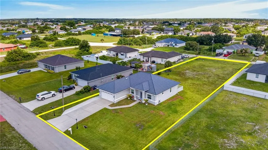 173 Peerless St, Lehigh Acres, Florida 33974