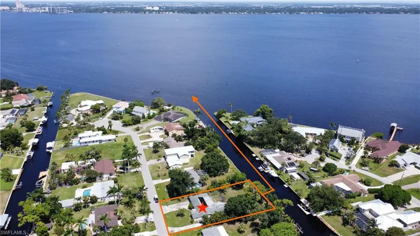1845 Marina Cir, North Fort Myers, Florida 33903