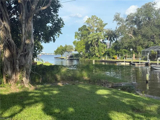 1845 Marina Cir, North Fort Myers, Florida 33903