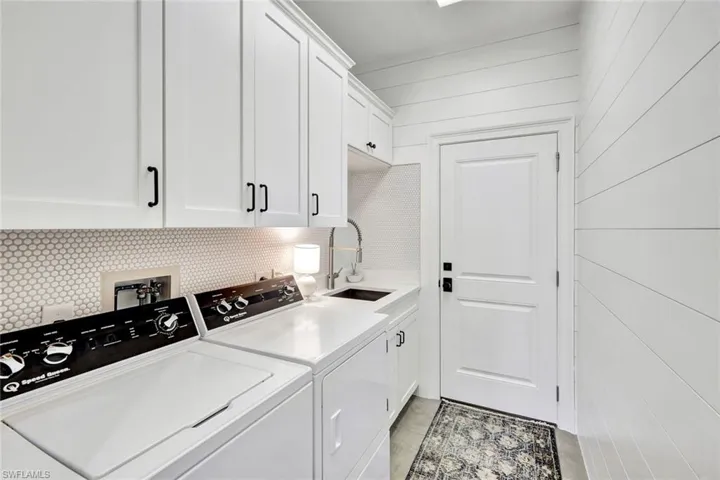 Laundry room with sink