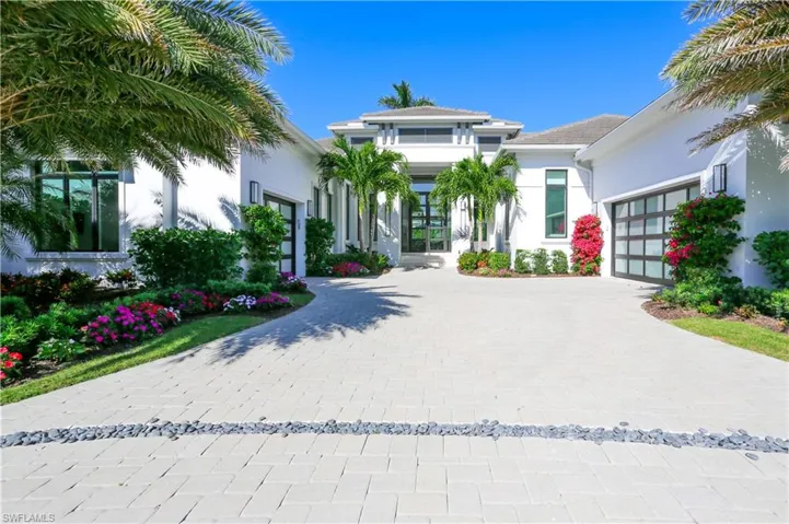 3123  Crayton  RD, Naples, FL 34103