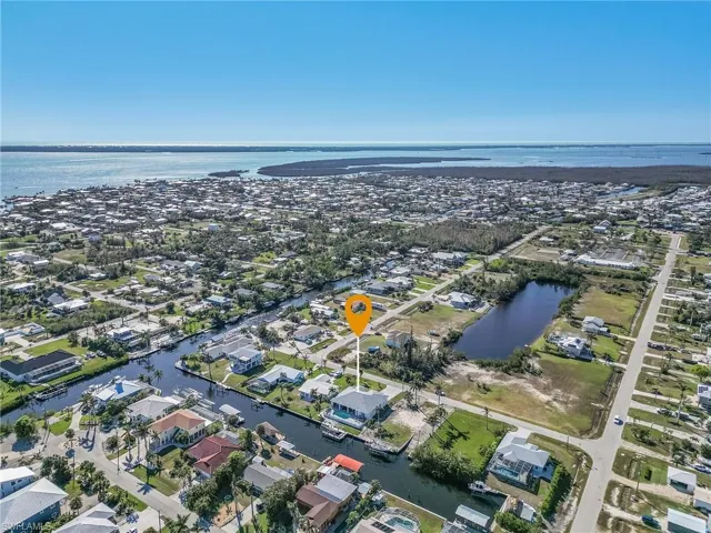 Intracoastal Waterway, Sanibel and Captiva with the Gulf of Mexico in the background.  Quick access with no bridges or locks.