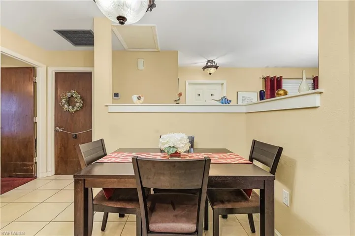 Eat in Kitchen.