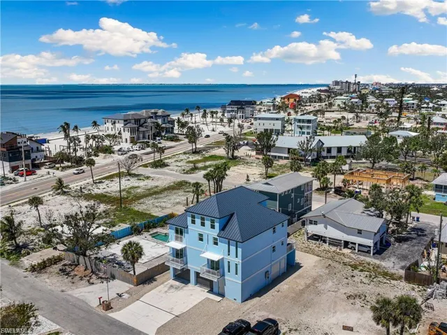 121 Hibiscus Dr, Fort Myers Beach, Florida 33931