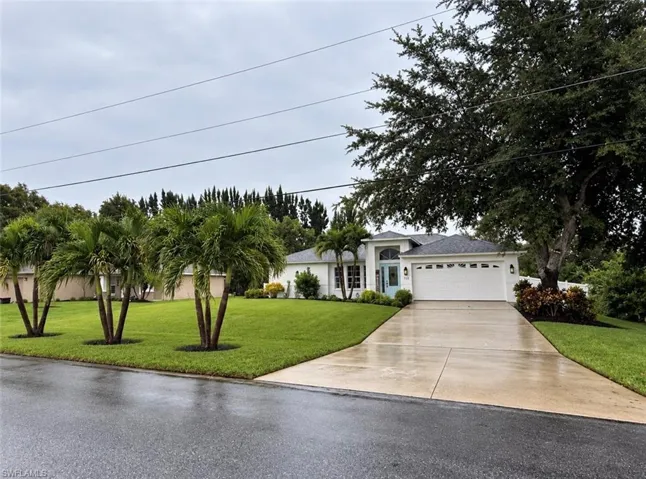 733 Arundel Cir, Fort Myers, Florida 33913