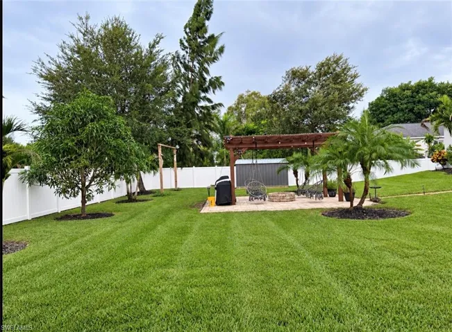 733 Arundel Cir, Fort Myers, Florida 33913