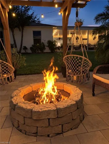 733 Arundel Cir, Fort Myers, Florida 33913