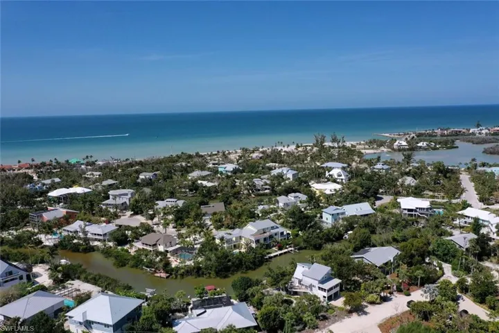 2499 Harbour Ln, Sanibel, Florida 33957