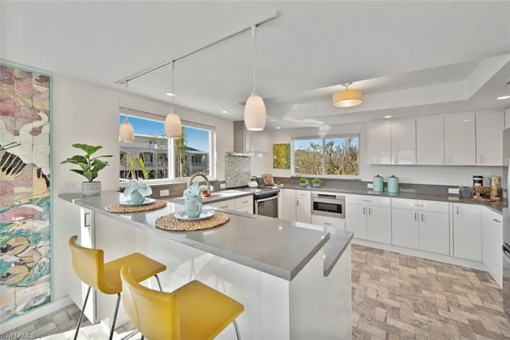 2499 Harbour Ln, Sanibel, Florida 33957