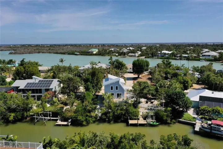 2499 Harbour Ln, Sanibel, Florida 33957