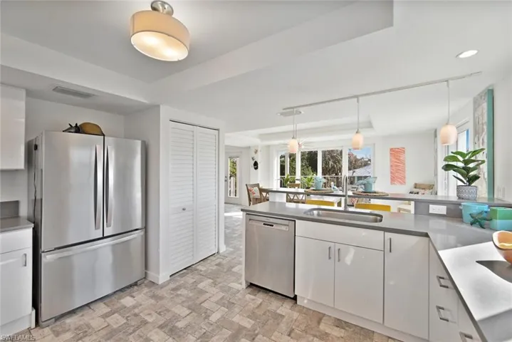 2499 Harbour Ln, Sanibel, Florida 33957