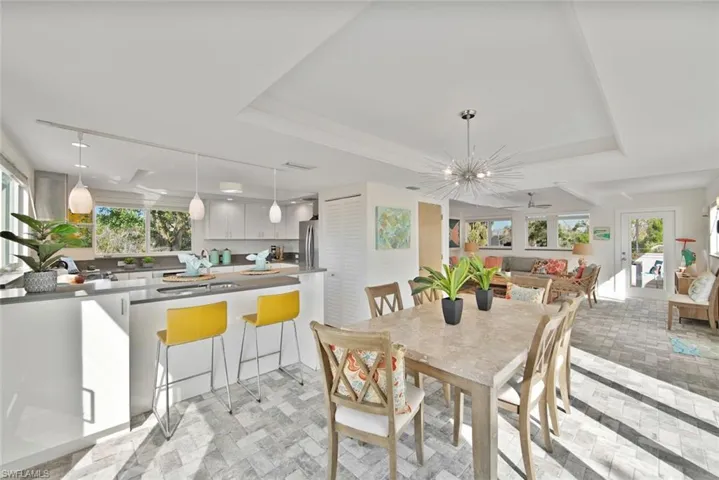 2499 Harbour Ln, Sanibel, Florida 33957