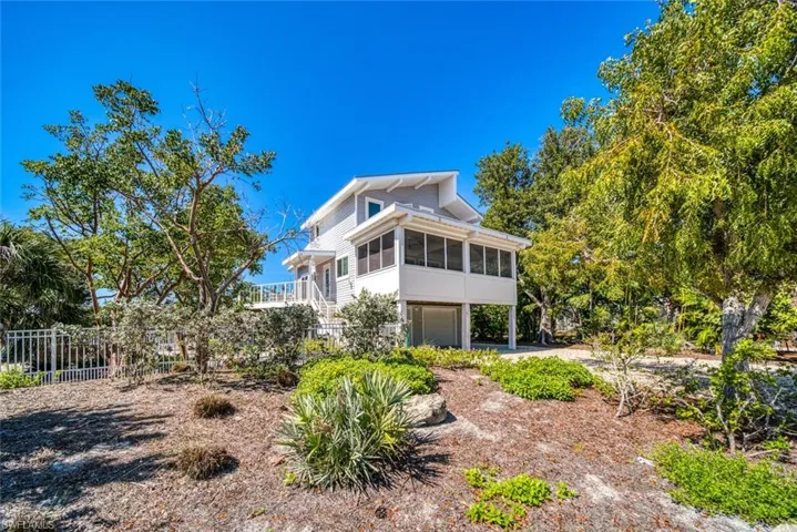2499 Harbour Ln, Sanibel, Florida 33957