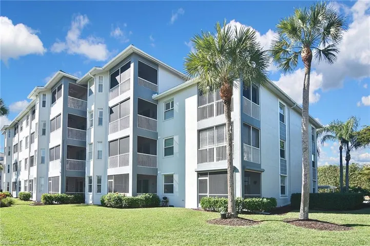 View of apartment building / complex