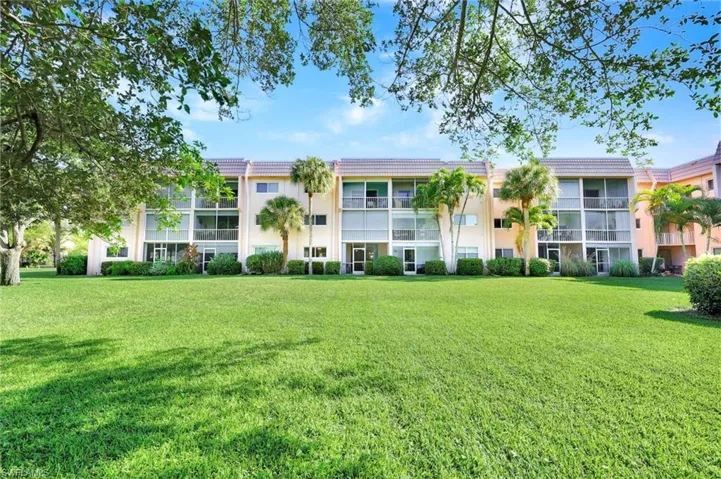 100 Forest Lakes Blvd 110, Naples, Florida 34105
