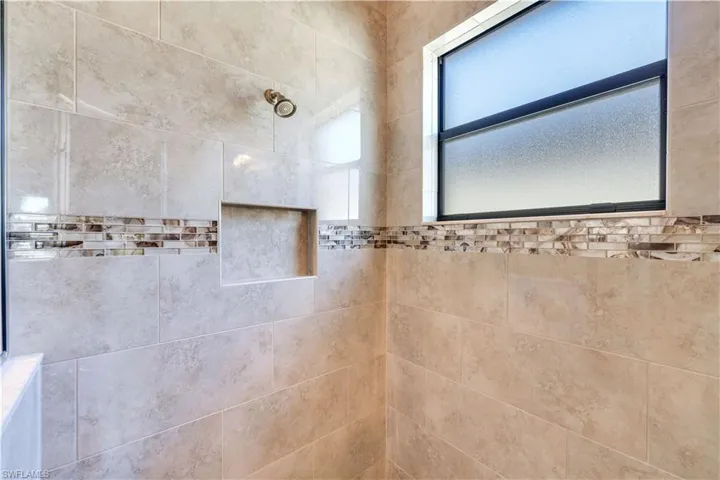 11555  Meadowrun  CIR, Fort Myers, FL 33913