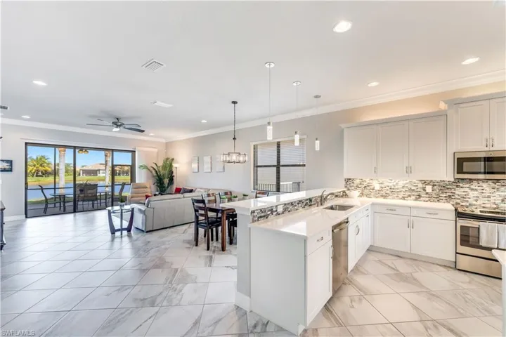 11555  Meadowrun  CIR, Fort Myers, FL 33913