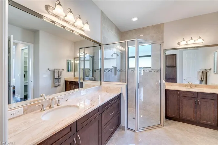 11555  Meadowrun  CIR, Fort Myers, FL 33913