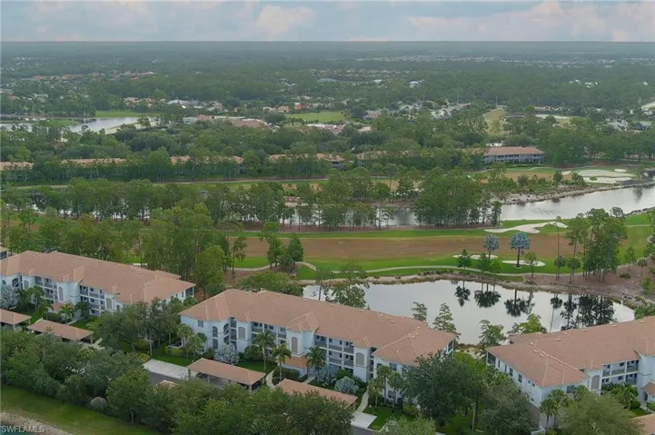 8247 Parkstone Pl 206, Naples, Florida 34120