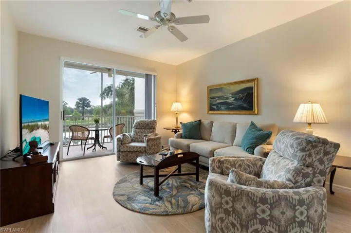 8247 Parkstone Pl 206, Naples, Florida 34120