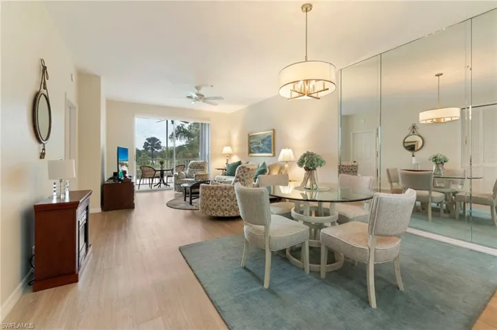 8247 Parkstone Pl 206, Naples, Florida 34120