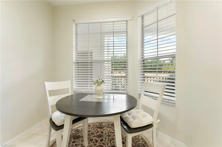 8247 Parkstone Pl 206, Naples, Florida 34120