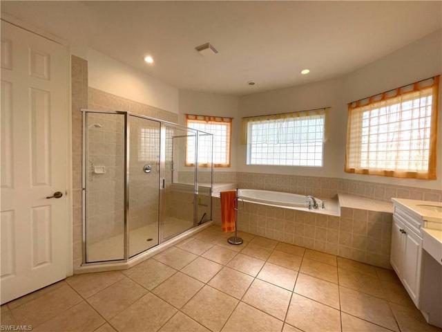 24893 Valdez CT, BONITA SPRINGS FL 34135