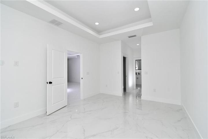 621  Tomasello  DR, Lehigh Acres, FL 33974