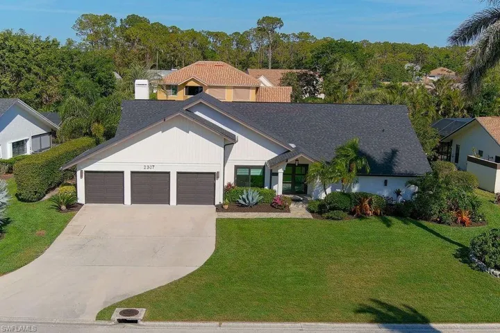 2307  Queens  WAY, Naples, FL 34112