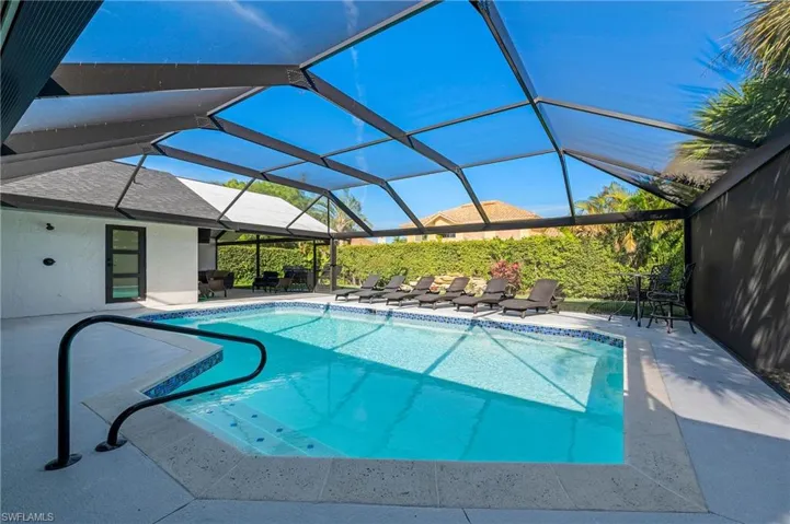 Saltwater heated Pool