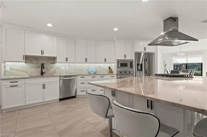 2307  Queens  WAY, Naples, FL 34112