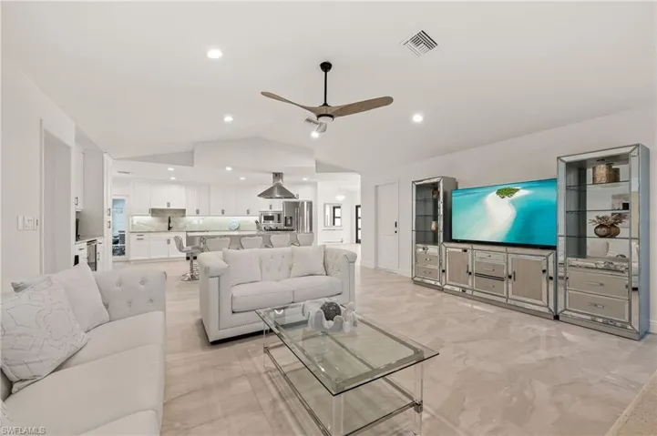 2307  Queens  WAY, Naples, FL 34112