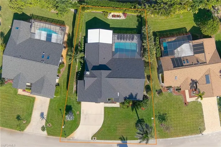2307  Queens  WAY, Naples, FL 34112