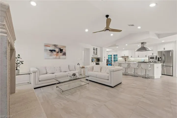 2307  Queens  WAY, Naples, FL 34112